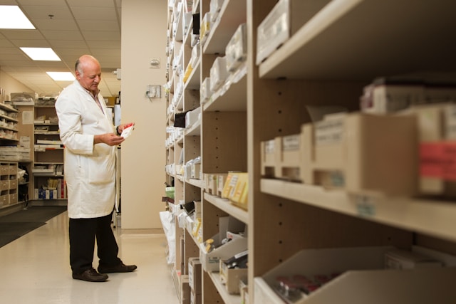 The Future of Pharmacy: Technology Trends Transforming Healthcare